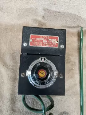 P4-B CLEPCO Smart Thermostat Crg Volt Amp #2