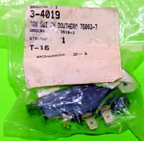 3-4019 DUO-THERM Thermostat Fan Switch